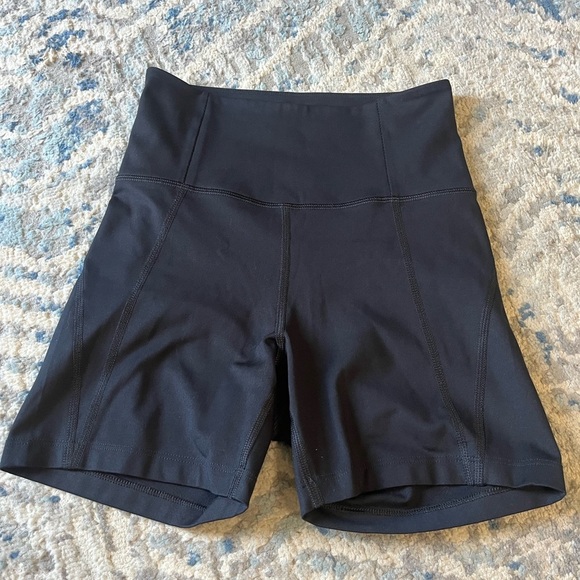 Girlfriend collective Black Compressive Run Short XS - Picture 2 of 3